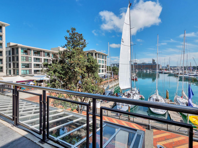 Viaduct Waterfront  - Stunning  Balcony Views image 2