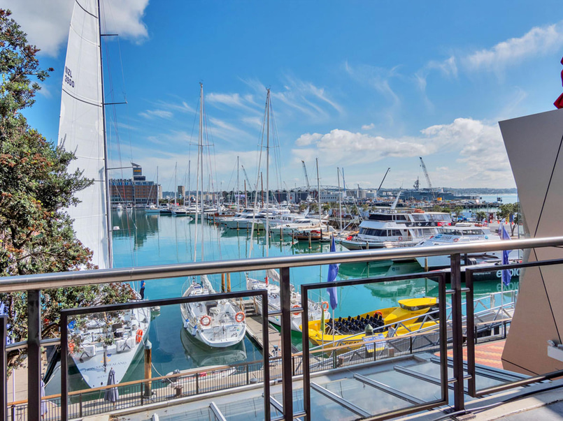 Viaduct Waterfront  - Stunning  Balcony Views image 1
