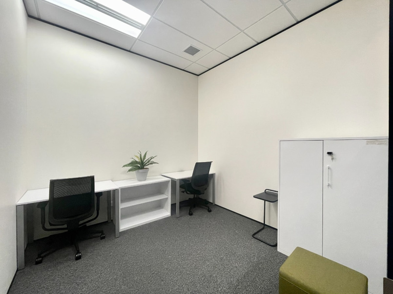 Small Office in Newmarket  image 2