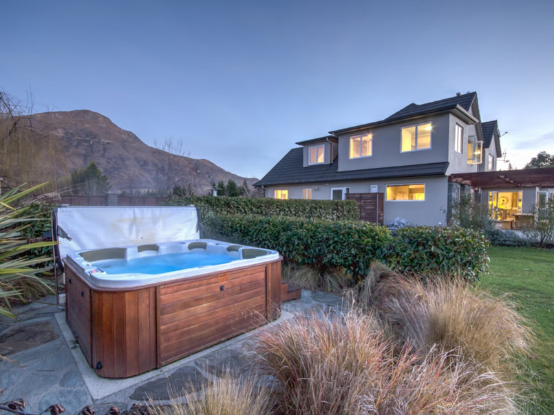 Queenstown Country Lodge image 1