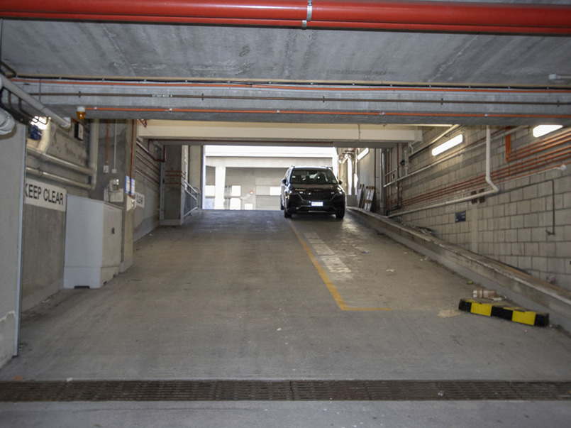 Secure monthly parking Cambridge Terrace image 0
