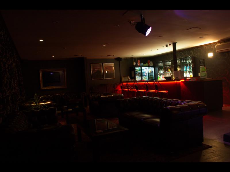 Bar / Gentlemen's Club Available for Shoots image 2
