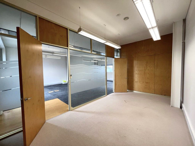 Convenient Wellesley Office For Lease image 2