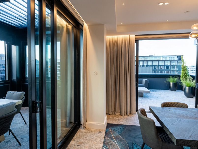Luxurious and Elegant Penthouse in Wellington image 1