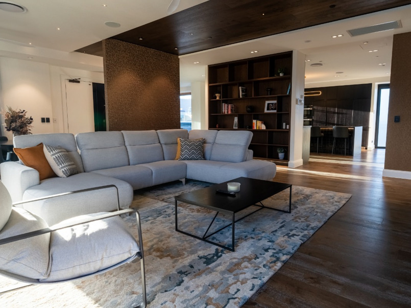 Luxurious and Elegant Penthouse in Wellington image 0