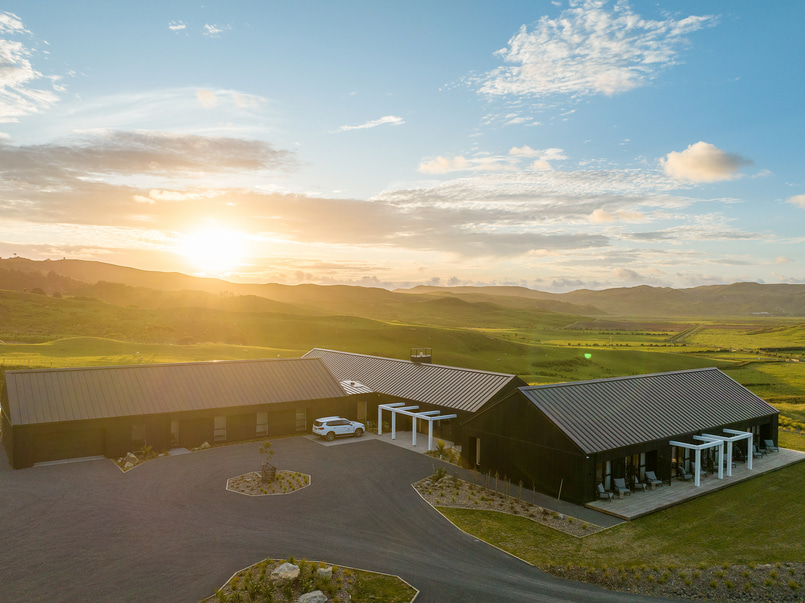 Luxurious Rural Shoot Location  image 0