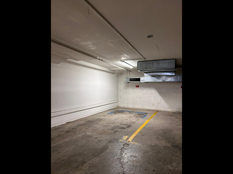 Car park space for rent (Beach Road) image 0