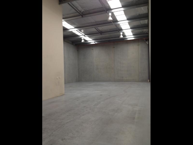 Short Term Storage or Business Premises image 2