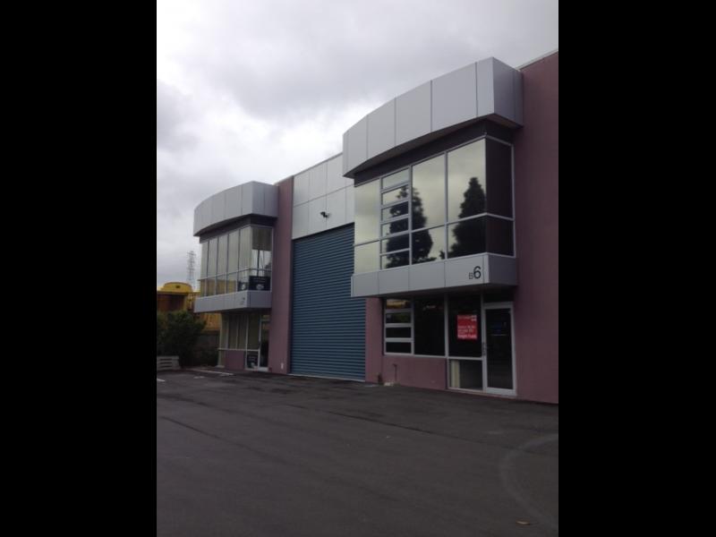 Short Term Storage or Business Premises image 0