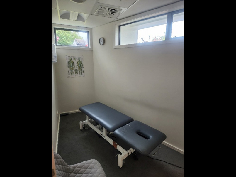 Professional Health Space for Sub-Lease image 1