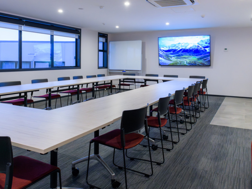 Marsden Suites Albany - Conference room image 2
