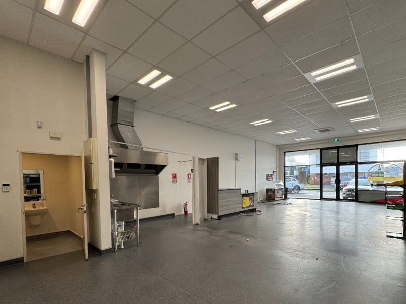 120M2 on Wairakei Road, incl. Carparking  image 1
