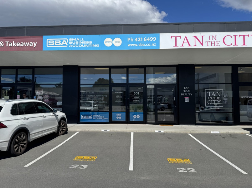 Popular Busy location with carparking!!! image 0