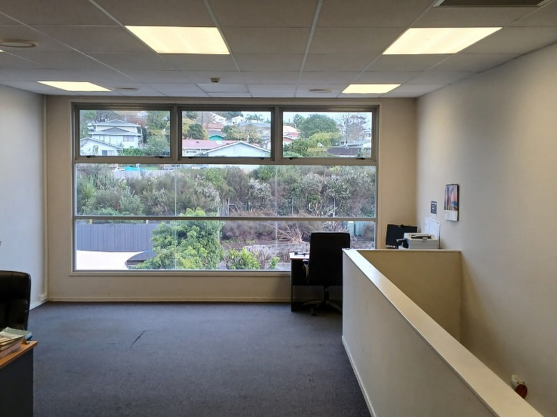 Office space image 0