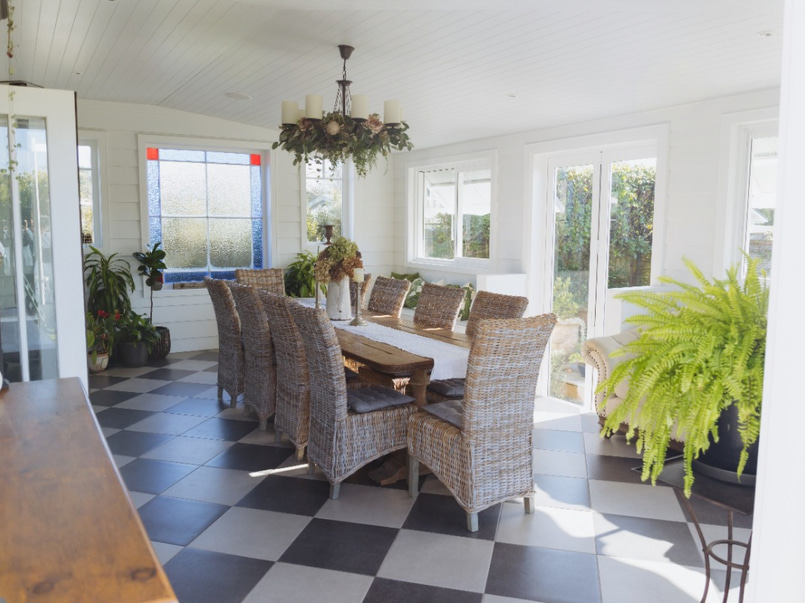 Riverhead Villa Shoot Location image 0