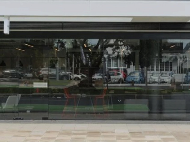 5 Desks Available Now – Central Tauranga image 2