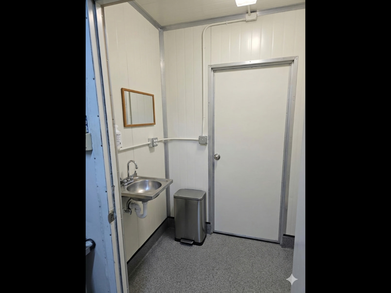 Turnkey Commercial Kitchen for Rent | Penrose image 2