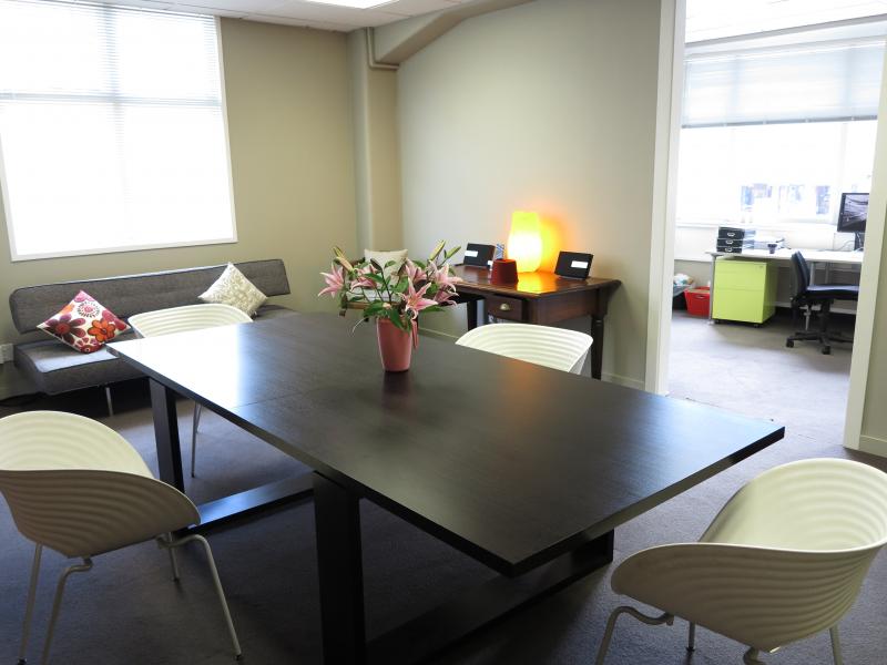 Stylish centrally located studio/office space image 1