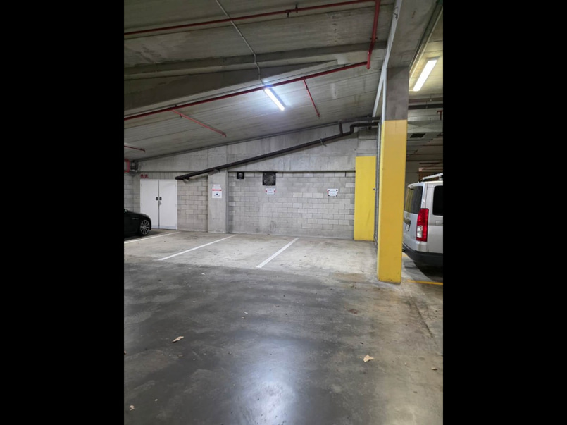  2 Reserved car park available image 0