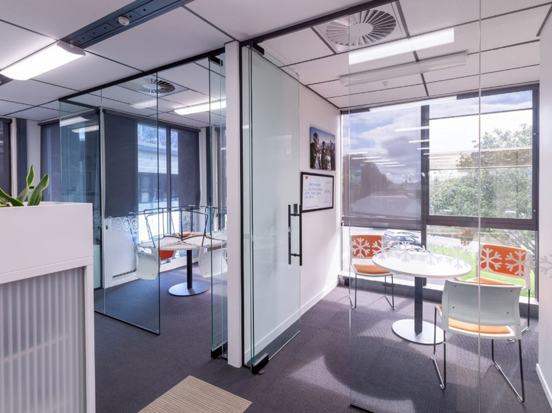 Modern Office Desks in Newmarket image 1