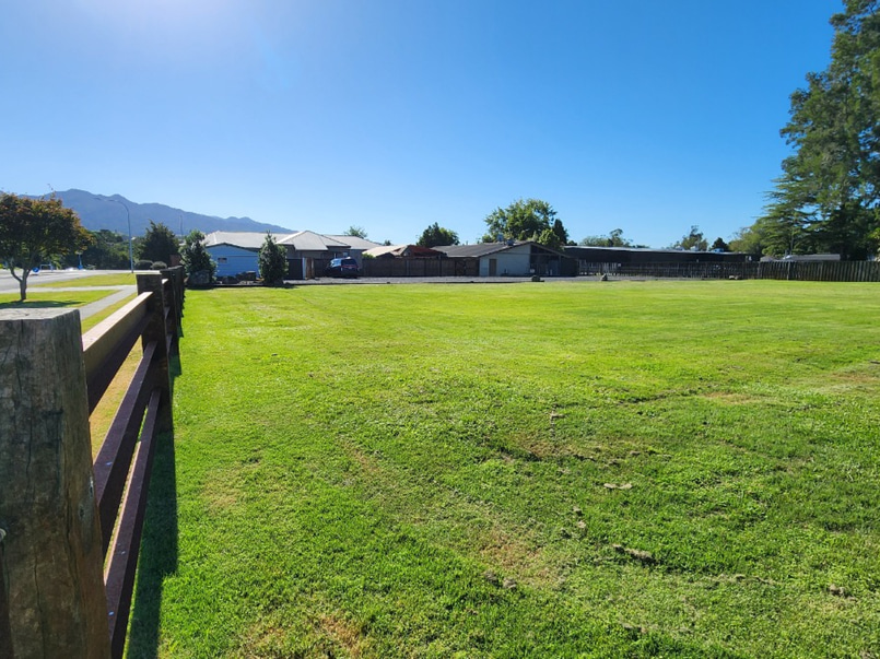 200sqm  Rustic Venue with Lawn&Accommodation image 2