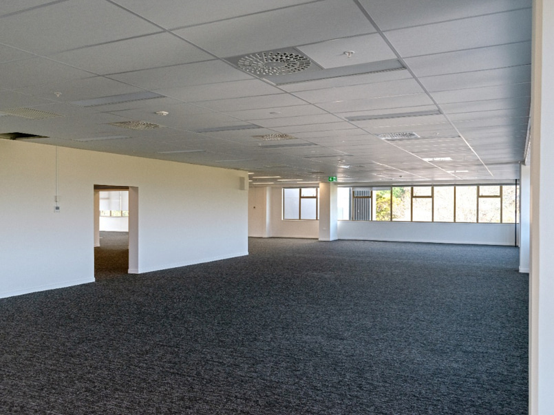 Premium workspace at Blue Mountains Campus image 1