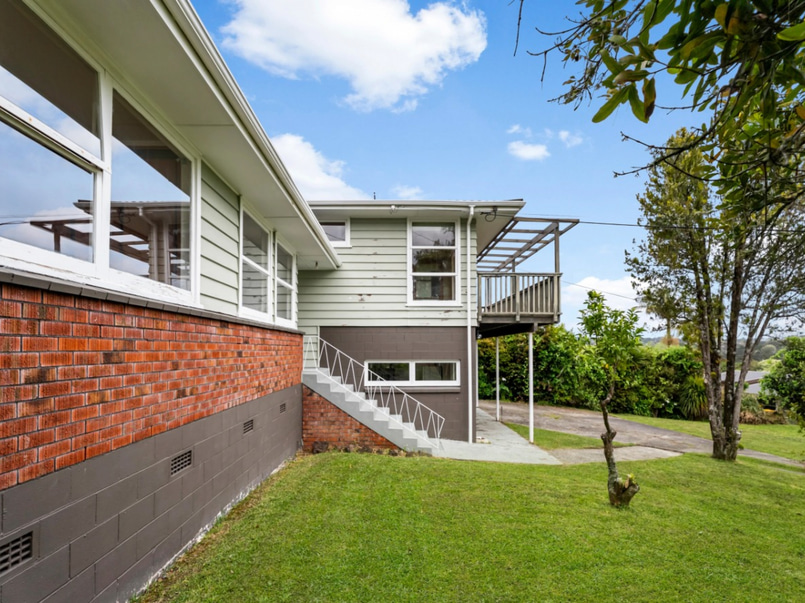 Retro mid century home for shoots image 1