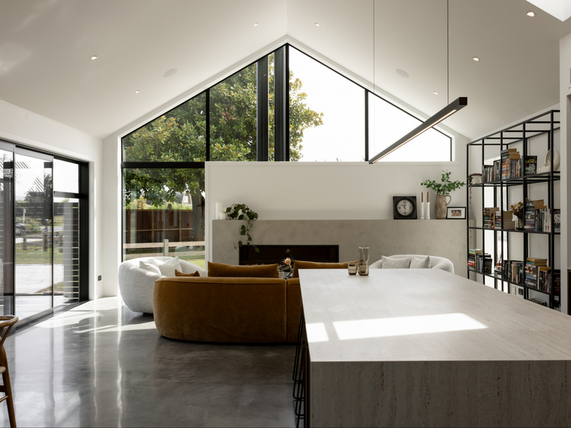 Thornton residence - stunning shoot location image 0
