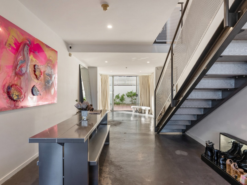 Light-Filled Fashion Studio & Showroom Space image 1