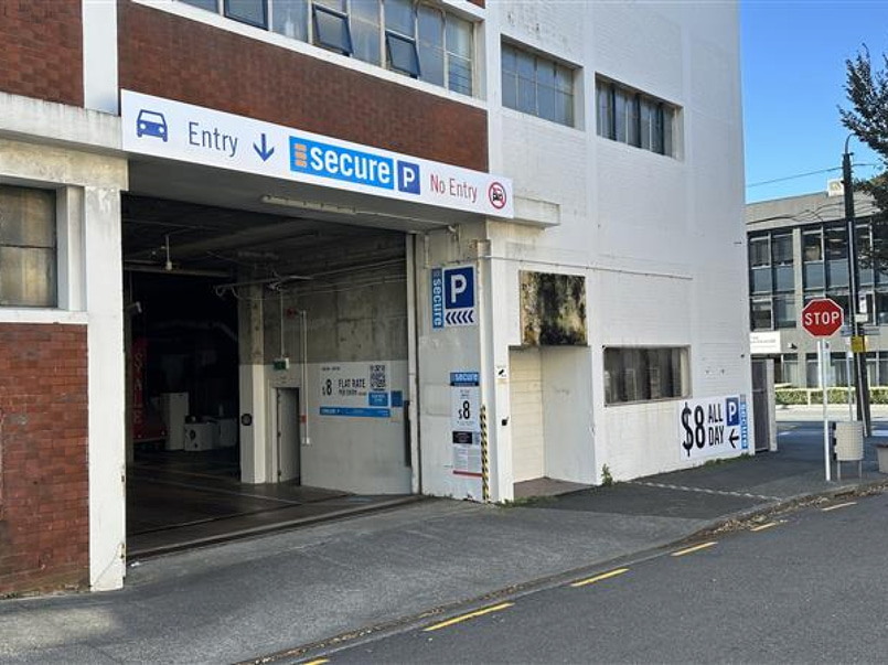 102 Adelaide Road image 0