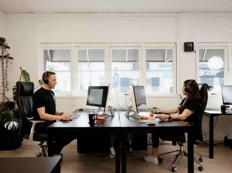 Large Desk • Open Plan • Meeting Room image 2