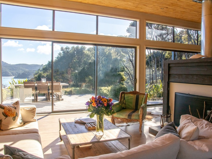 Parohe Island Retreat Waterfront Kawau Island image 2
