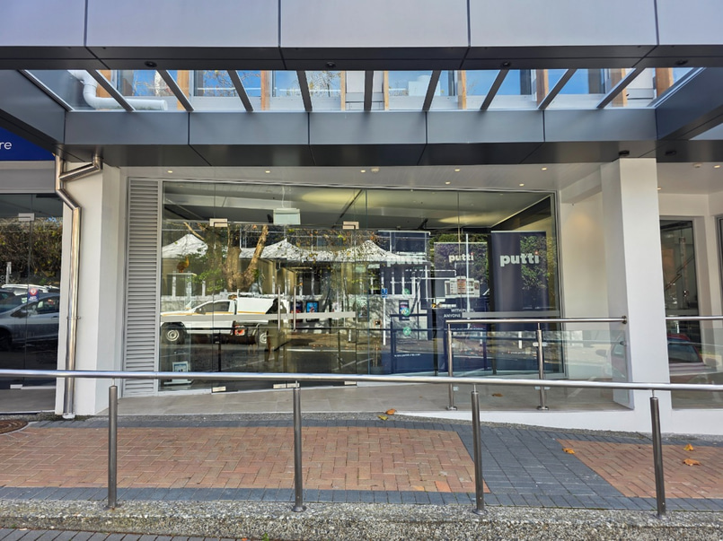Shared office space in Takapuna image 1
