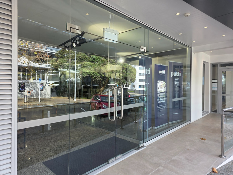 Shared office space in Takapuna image 0