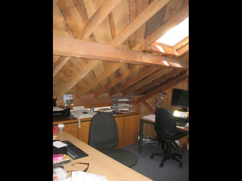 Te Aro - Awesome Office Suite for rent image 2