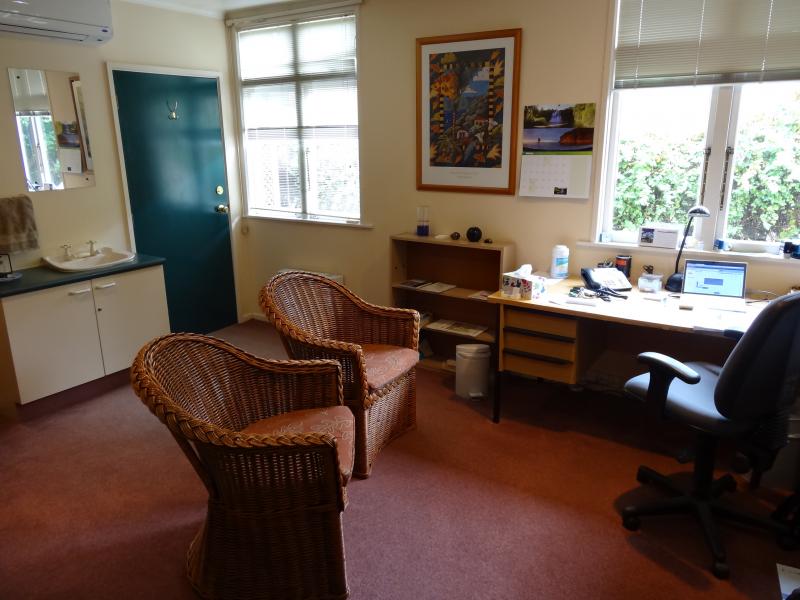 CONSULTING ROOM FOR  HEALTH PROFESSIONAL image 0
