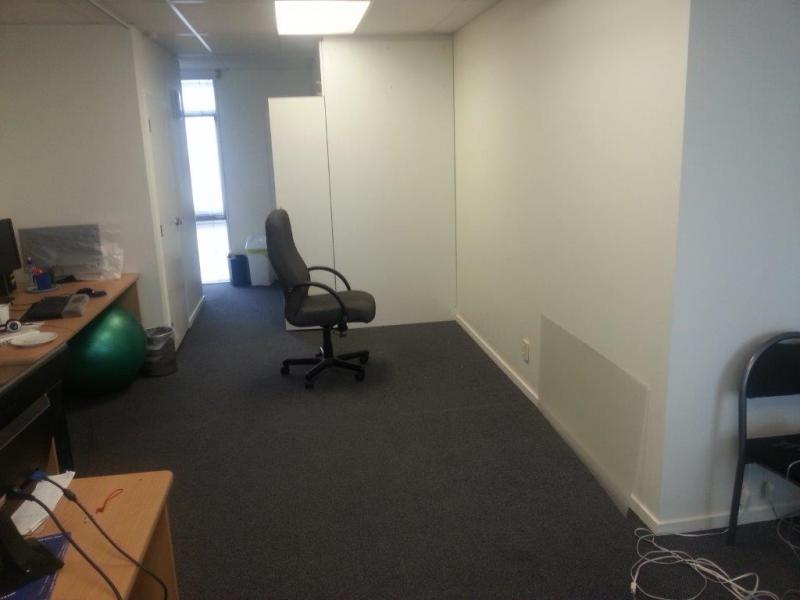 Office space for 1 person in Riccarton image 2