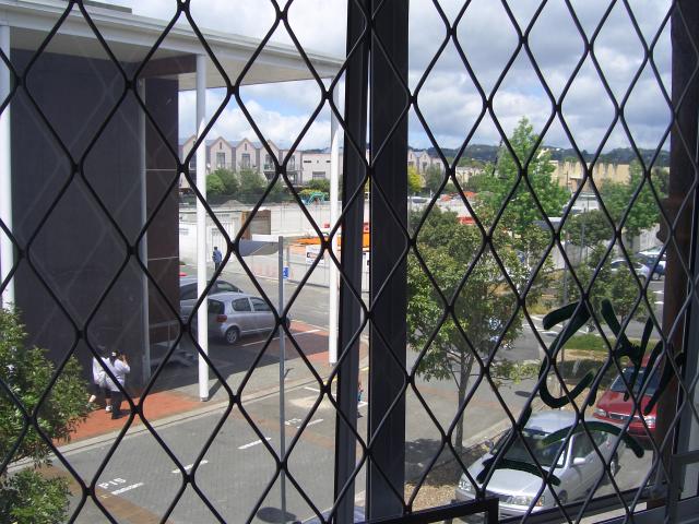 NEW LYNN OFFICE TO SHARE image 1