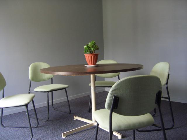 NEW LYNN OFFICE TO SHARE image 2