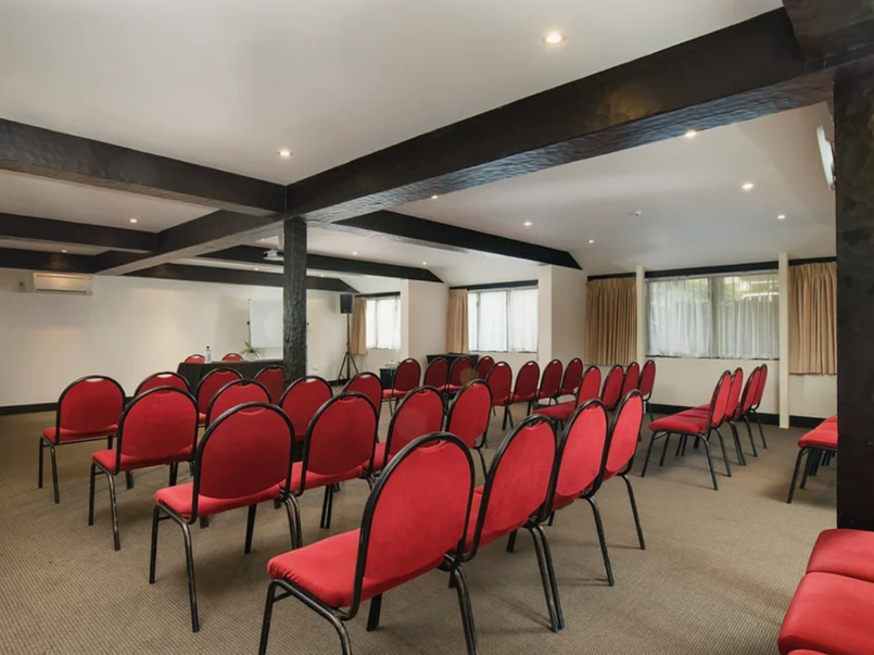 The Surrey Hotel Conference Centre image 2