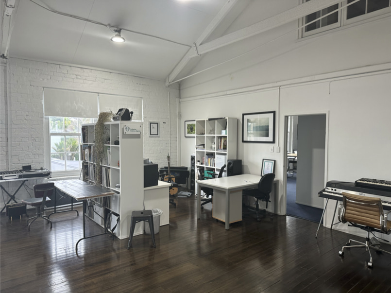 Loft Space on Brown Street image 0