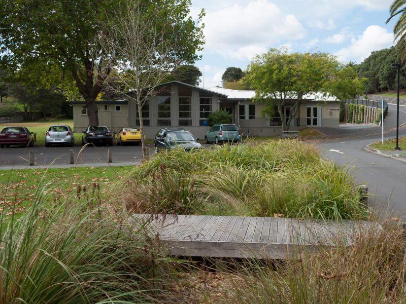 TUI GLEN OFFICE SPACE image 0