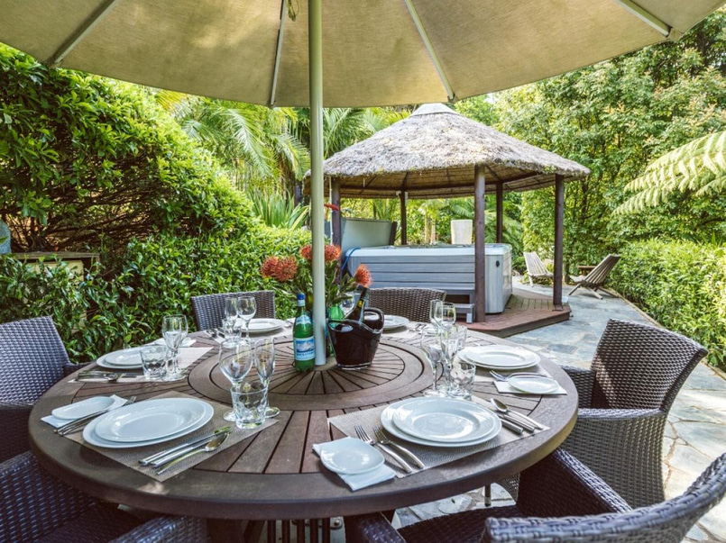Kauri Springs Lodge | Waiheke Garden Venue image 0
