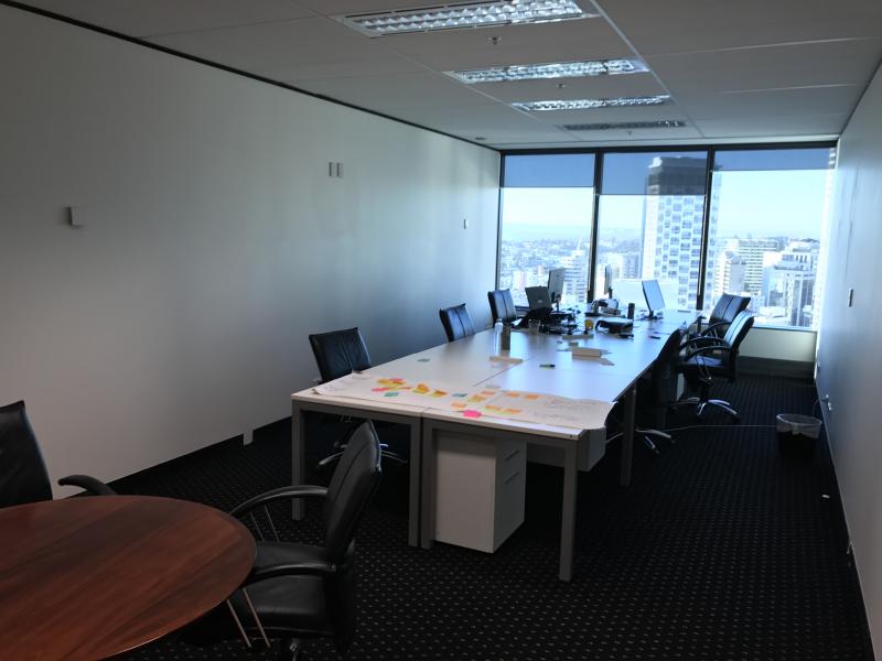 Large PwC Tower Office with INCREDIBLE View image 2