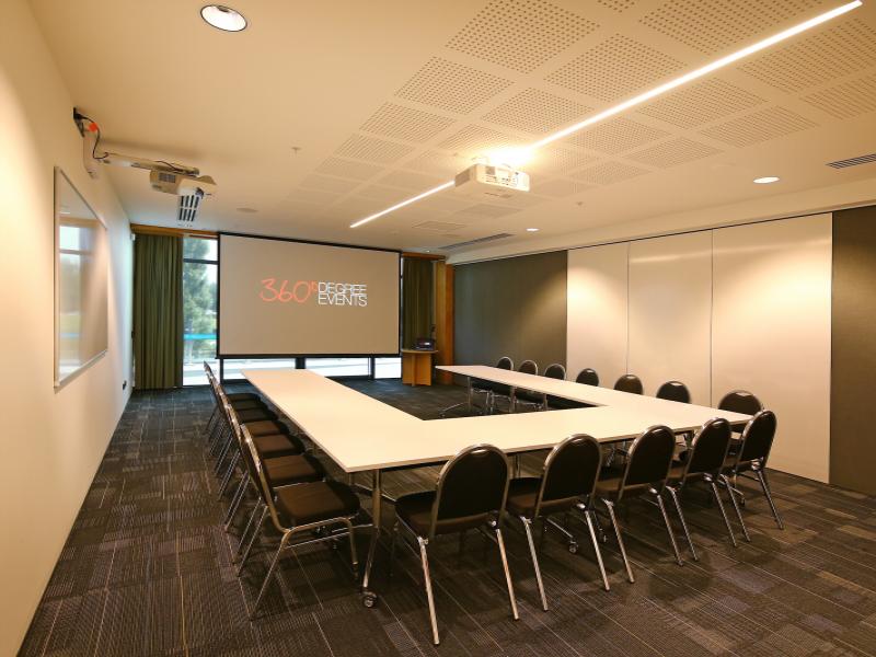 Large Spacious Christchurch Venue image 2