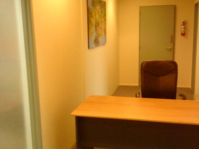 Great office space to let - short term OK image 1