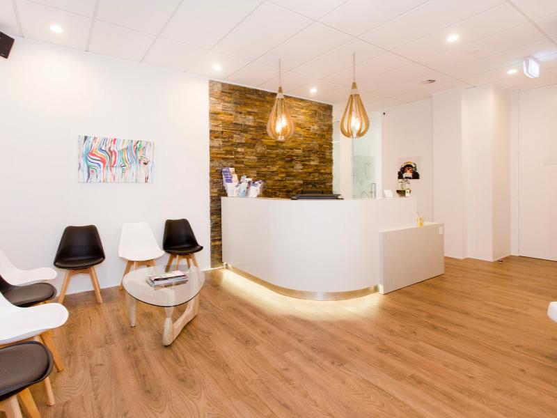 Medical Treatment / Practice / Consult Rooms image 2