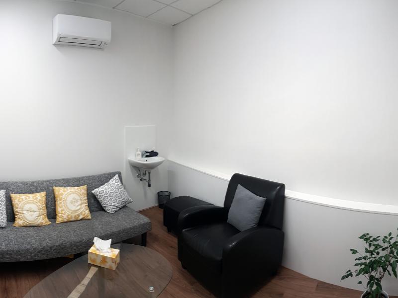 Medical Treatment / Practice / Consult Rooms image 0