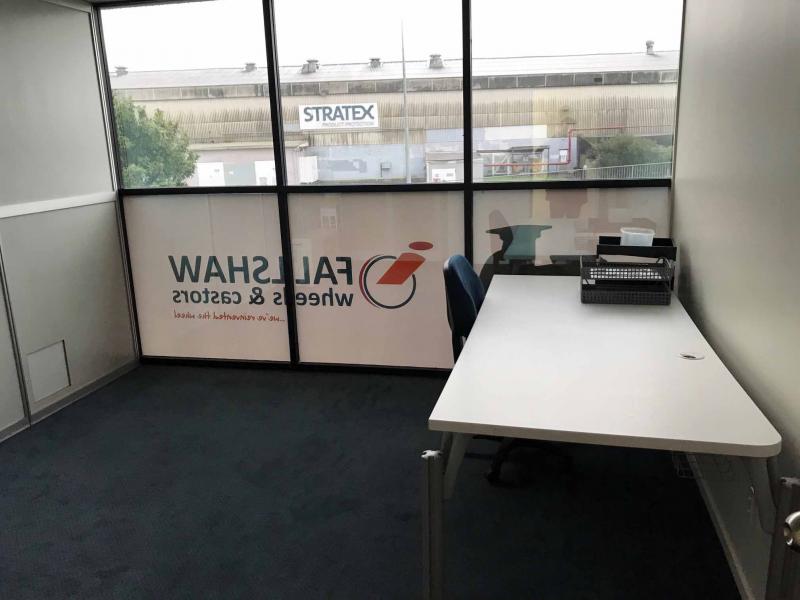2 Offices in Mt Wellington with Warehouse Mez image 2