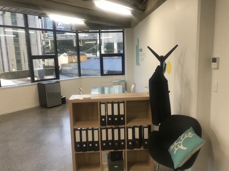 2 Desks Available in Auckland City image 1